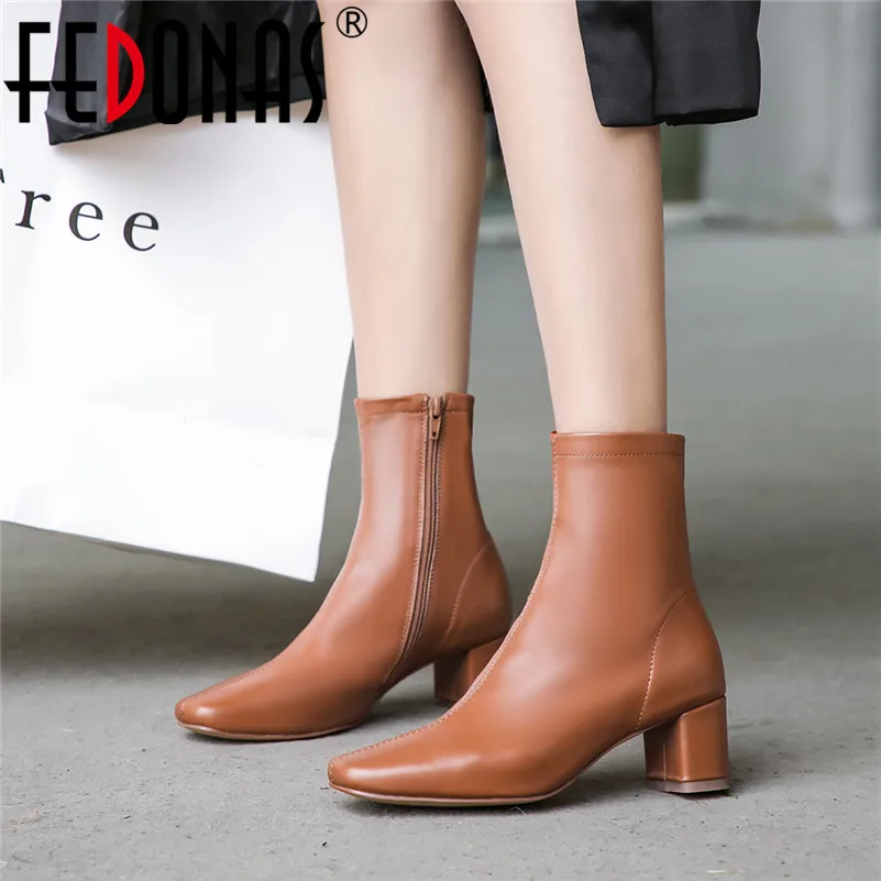 FEDONAS Brand 2019 Spring Autumn New Fashion Concise Zipper Women Mid-calf Boots Top Quality Genuine Leather Party Shoes Woman
FEDONAS Brand 2019 Spring Autumn New Fashion Concise Zipper Women Mid-calf Boots Top Quality Genuine Leather Party Shoes Woman