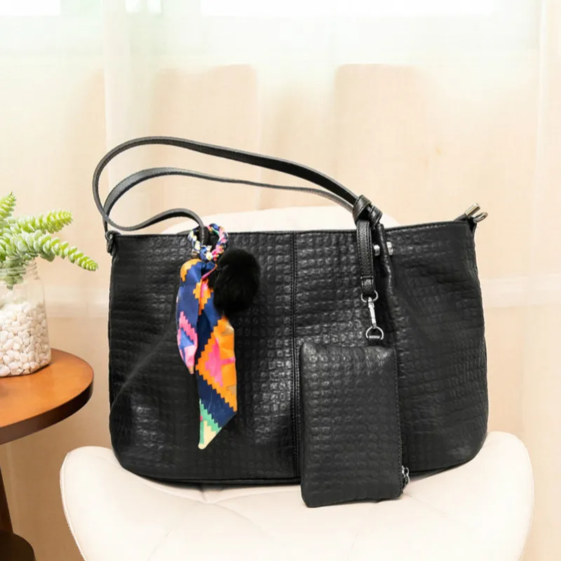 Fashion PU Leather Ladies Handbags Larger Women's Bag Scarf Hair Ball Shoulder Bag for Women
Fashion PU Leather Ladies Handbags Larger Women's Bag Scarf Hair Ball Shoulder Bag for Women