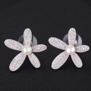 Fashion Flower Pearl Inlaid Stud Earrings Full Micro Cubic Zirconia Pave For Women Bridal Engagement Earrings Jewelry
Fashion Flower Pearl Inlaid Stud Earrings Full Micro Cubic Zirconia Pave For Women Bridal Engagement Earrings Jewelry