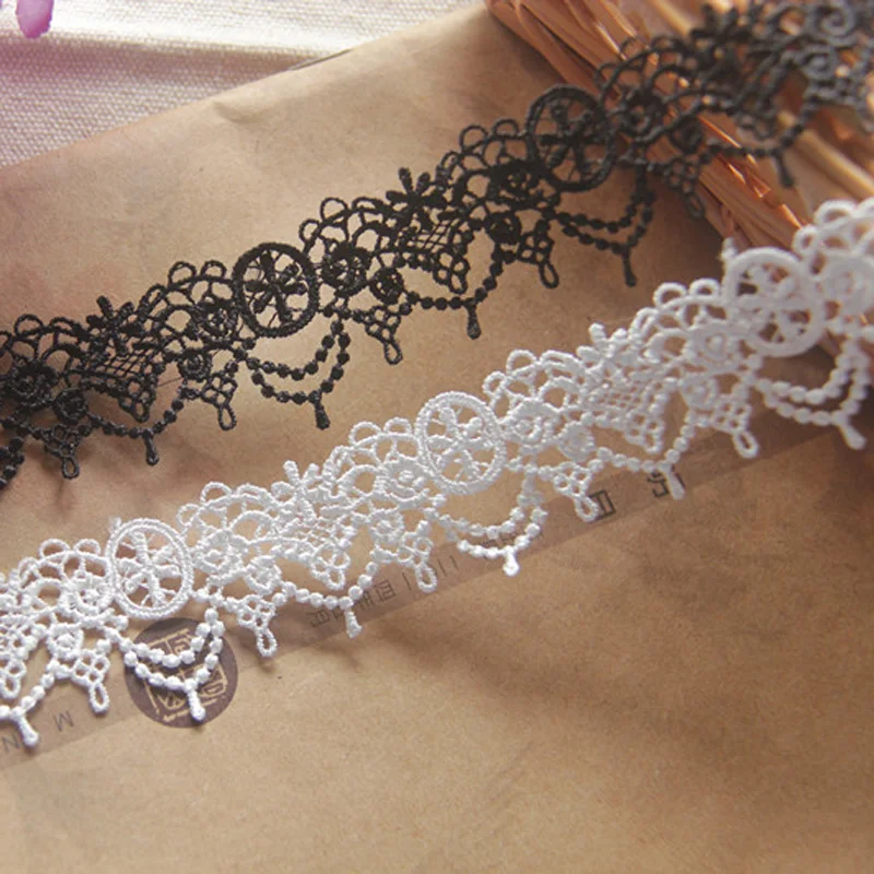 15Yards High Quality Embroidery Lace Trim 3CM White Black Water Soluble Lace Trim Venice Lace Sewing Dentelle
15Yards High Quality Embroidery Lace Trim 3CM White Black Water Soluble Lace Trim Venice Lace Sewing Dentelle