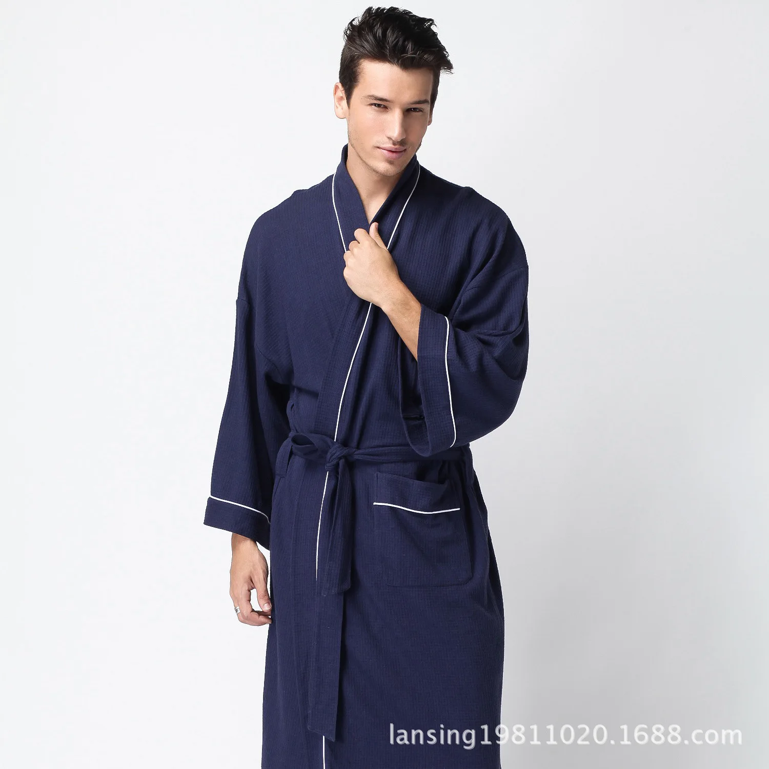 Solid Color Bathrobe For Shower 2018 Autumn Sleeping Robe For Men Cotton Dressing Gown Man Bathrobe 1275
Solid Color Bathrobe For Shower 2018 Autumn Sleeping Robe For Men Cotton Dressing Gown Man Bathrobe 1275