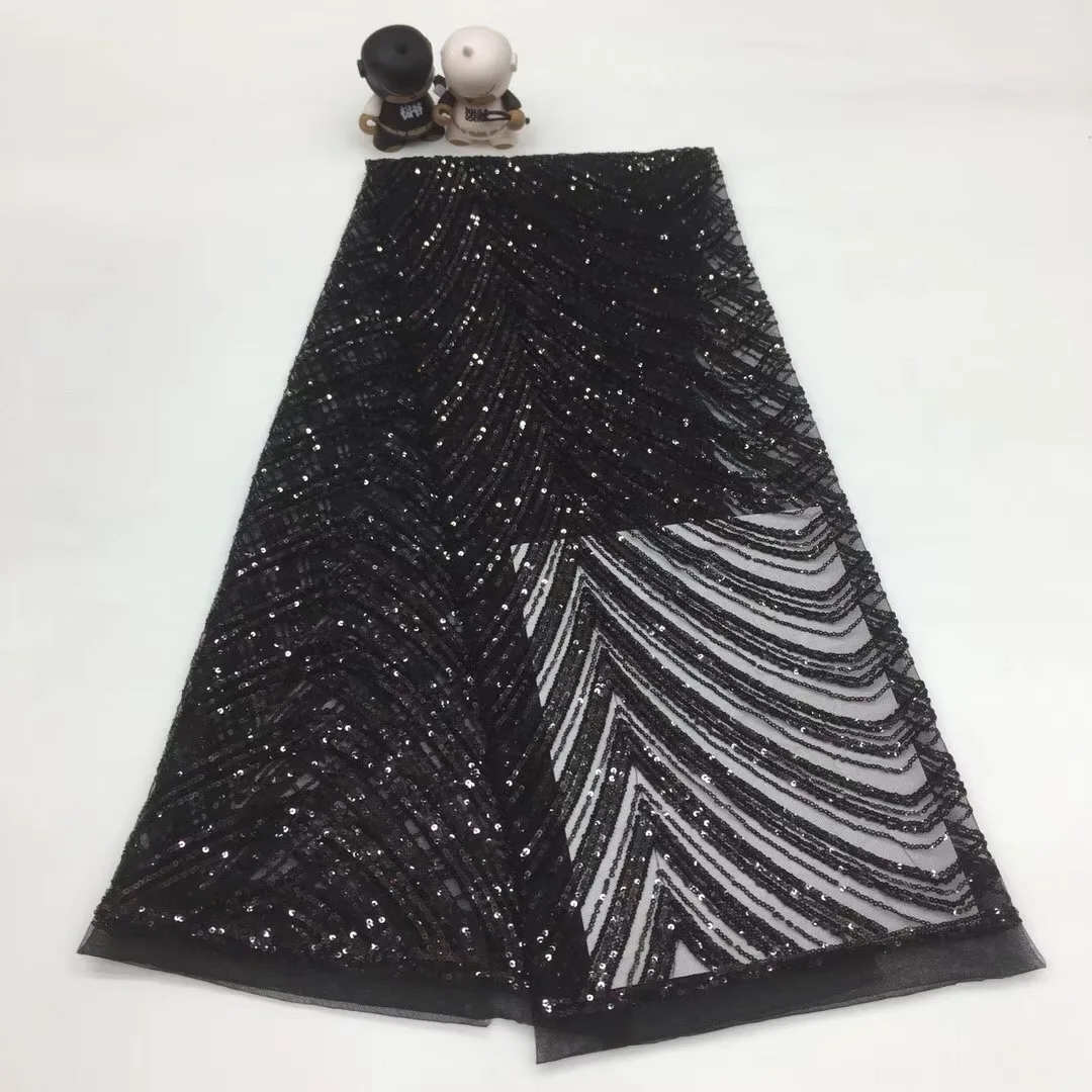 2019 high quality French Nigeria sequins net lace material African tulle mesh lace fabric for evening dress XX33171
2019 high quality French Nigeria sequins net lace material African tulle mesh lace fabric for evening dress XX33171