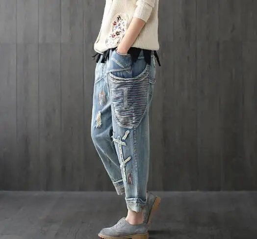 2017 Women Casual Patchwork Denim pants Ladies Vintage Elastic Waist Bleached Denim Trousers Female Wrinkle Vintage Jeans
2017 Women Casual Patchwork Denim pants Ladies Vintage Elastic Waist Bleached Denim Trousers Female Wrinkle Vintage Jeans