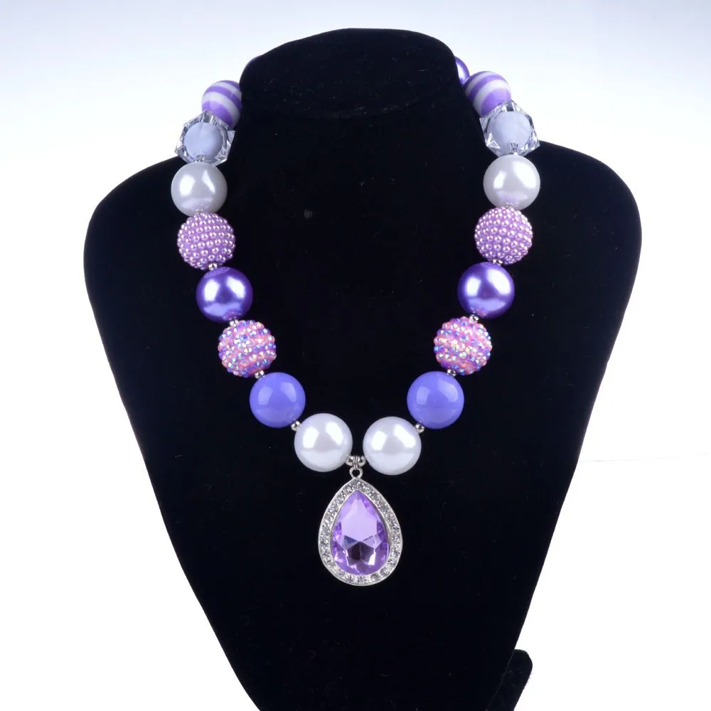 Princess Sofia Inspired Chunky Amulet Necklace, Sofia the First Bubblegum Necklace, Sofia Amulet Chunky Pendant Necklace Girl
Princess Sofia Inspired Chunky Amulet Necklace, Sofia the First Bubblegum Necklace, Sofia Amulet Chunky Pendant Necklace Girl