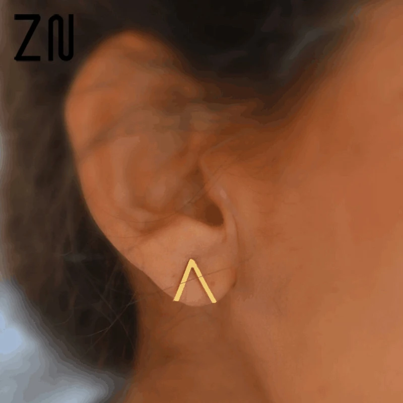 Chic Retro Gold Color Fashion Simple Ear Stud Earrings Popular V-shape Earrings Stud Gift for Women Girl
Chic Retro Gold Color Fashion Simple Ear Stud Earrings Popular V-shape Earrings Stud Gift for Women Girl