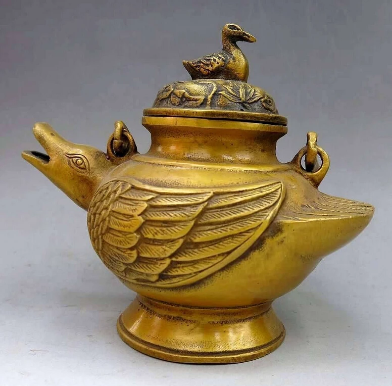 bi002552 China bronze gild carved beautiful two duck sculpture Teapot pot Statue
bi002552 China bronze gild carved beautiful two duck sculpture Teapot pot Statue