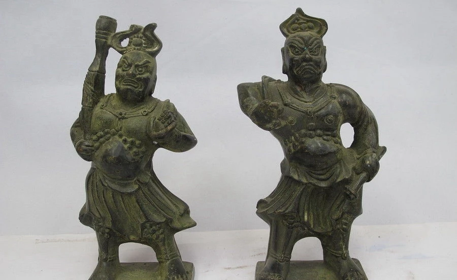 Chinese Folk temple Bronze Door deity Deva kings Heng Ha warrior God Statue Pair a 0518 a 0518 
Chinese Folk temple Bronze Door deity Deva kings Heng Ha warrior God Statue Pair a 0518 a 0518