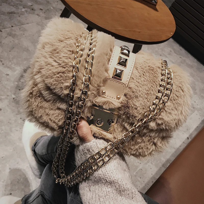 2018 Winter Fashion New Ladies Square bag High quality Soft Plush Women's Designer Handbag Rivet Chain Shoulder Messenger bags
2018 Winter Fashion New Ladies Square bag High quality Soft Plush Women's Designer Handbag Rivet Chain Shoulder Messenger bags