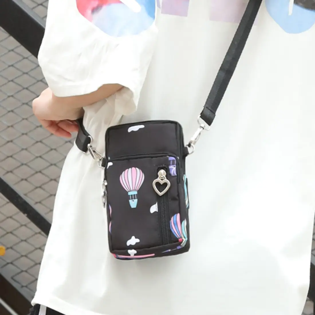 MoneRffi Women Sports Mini Bag Messenger Cellphone Pouch Key Wallet Fashion Mobile Phone Bag
MoneRffi Women Sports Mini Bag Messenger Cellphone Pouch Key Wallet Fashion Mobile Phone Bag