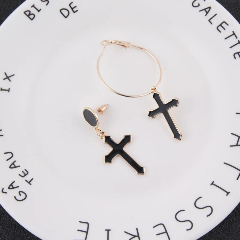 Fashion Black Cross Asymmetric Earrings for Women Long Irregular Punk Hiphop Drop Dangle Earrings Gift Jewelry Wholesale 5A3015
Fashion Black Cross Asymmetric Earrings for Women Long Irregular Punk Hiphop Drop Dangle Earrings Gift Jewelry Wholesale 5A3015