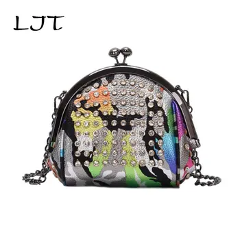 LJT Personalized Diamond Shell Bag 2019 New Korean Woman Temperament Handbag Chain Shoulder Messenger Bag Evening Clutch Purse
LJT Personalized Diamond Shell Bag 2019 New Korean Woman Temperament Handbag Chain Shoulder Messenger Bag Evening Clutch Purse
