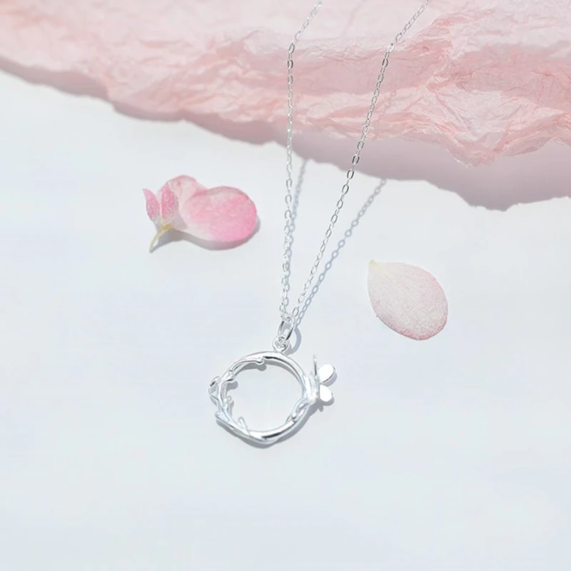 Flower Vine Butterfly Simple Creative Sweet Student Clavicle Chain Gift 925 Sterling Silver Temperament Female Necklace SNE120
Flower Vine Butterfly Simple Creative Sweet Student Clavicle Chain Gift 925 Sterling Silver Temperament Female Necklace SNE120