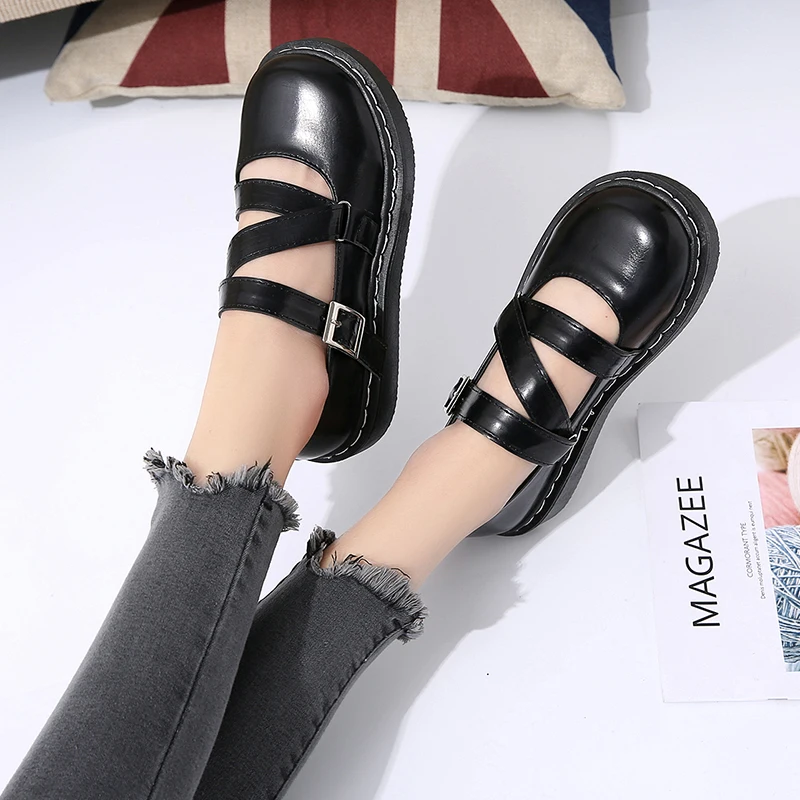 Mori girl retro Japanese women's shoes Korean version of the wild Harajuku student soft sister flat shoes
Mori girl retro Japanese women's shoes Korean version of the wild Harajuku student soft sister flat shoes