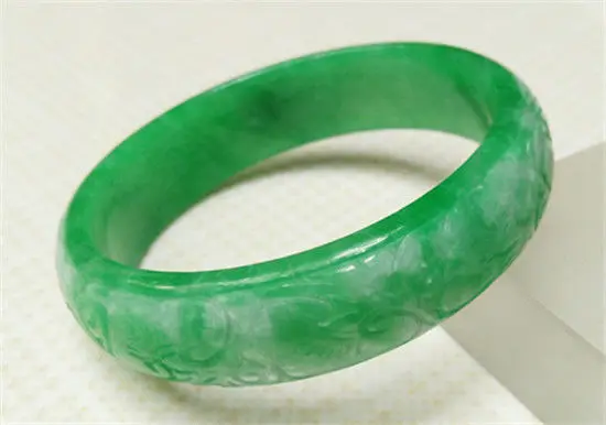 FREE SHIPPING>>>@@ New Vintage Chinese Hand-carved Natural Green Jadeite Jade Bangle Bracelet 58mm NEW
FREE SHIPPING>>>@@ New Vintage Chinese Hand-carved Natural Green Jadeite Jade Bangle Bracelet 58mm NEW