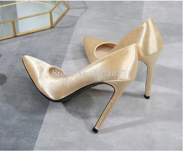 Fashion Pointed Toe Satin Shallow Wedding Shoes Women Solid Color High Heels Pumps Plus Size 35--45 Stiletto Dress Shoes
Fashion Pointed Toe Satin Shallow Wedding Shoes Women Solid Color High Heels Pumps Plus Size 35--45 Stiletto Dress Shoes