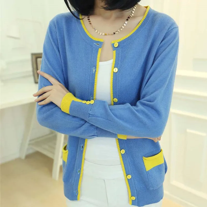 Autumn and winter round neck sweater women's low collar short cashmere sweater cardigan wild solid color hit color wool sweater
Autumn and winter round neck sweater women's low collar short cashmere sweater cardigan wild solid color hit color wool sweater