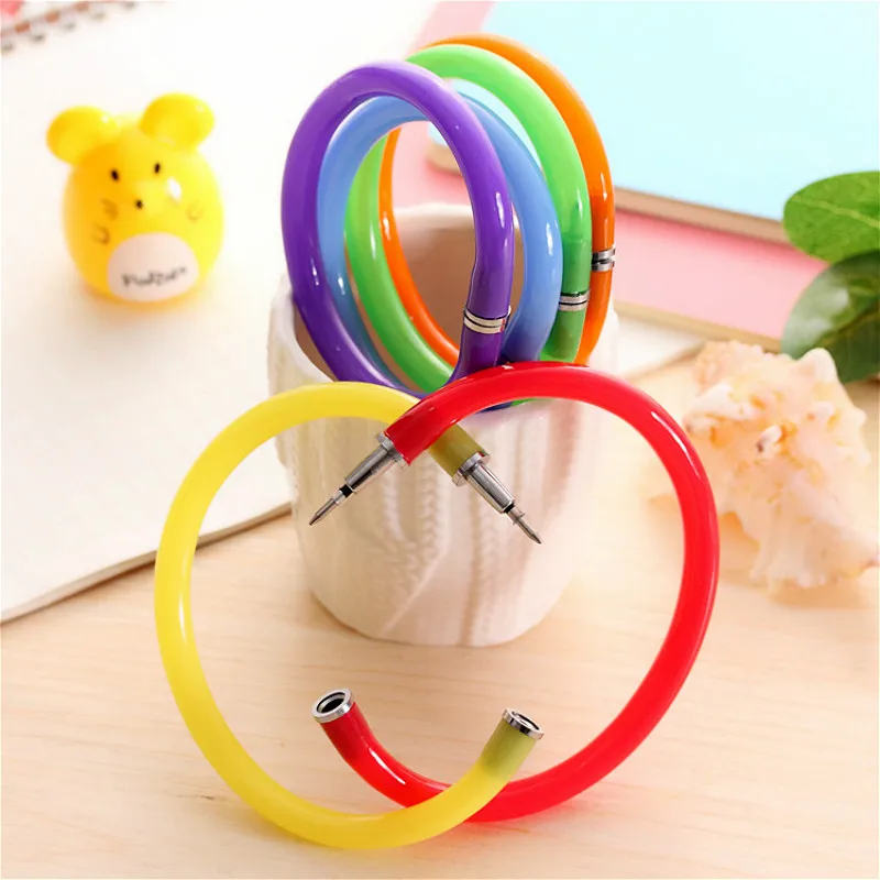 0.38mm Kawaii fountain pen creativos Cartoon cute Sickle pattern school office Supplies Stationery Christmas black refill
0.38mm Kawaii fountain pen creativos Cartoon cute Sickle pattern school office Supplies Stationery Christmas black refill