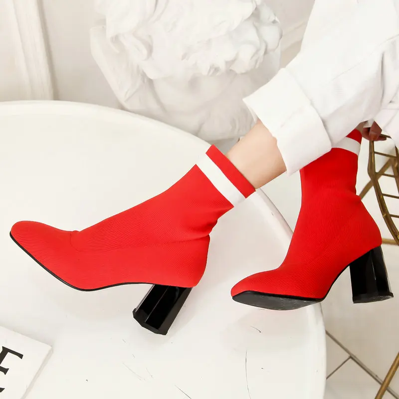 2019 Fashion Knitting Ankle Boots Women Square High Heels Stretch Boots Stripe Pointed Toe Autumn Winter Short Boots Shoes
2019 Fashion Knitting Ankle Boots Women Square High Heels Stretch Boots Stripe Pointed Toe Autumn Winter Short Boots Shoes