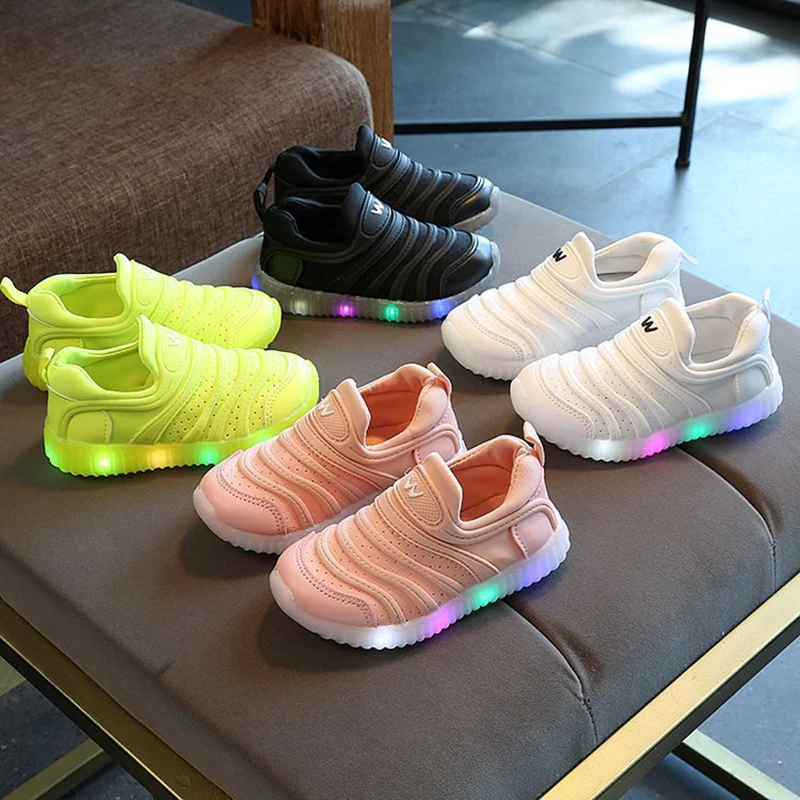 Fashion Children Light Shoes Luminous Unisex Casual Sport Running Flashing Light Sneakers for Boys Girls Kids Dropshipping
Fashion Children Light Shoes Luminous Unisex Casual Sport Running Flashing Light Sneakers for Boys Girls Kids Dropshipping