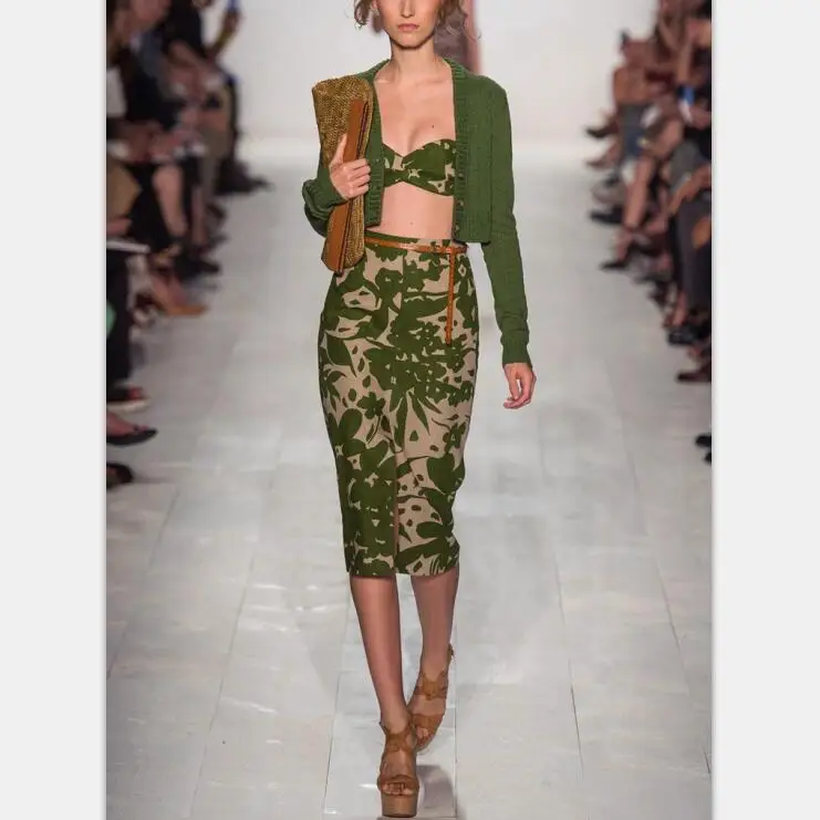 Runway Set 2018 Spring Autumn Runway Two Pieces Women Knitted Sweater Top Printed Skirt Clothing set Women Suits NPD0567
Runway Set 2018 Spring Autumn Runway Two Pieces Women Knitted Sweater Top Printed Skirt Clothing set Women Suits NPD0567