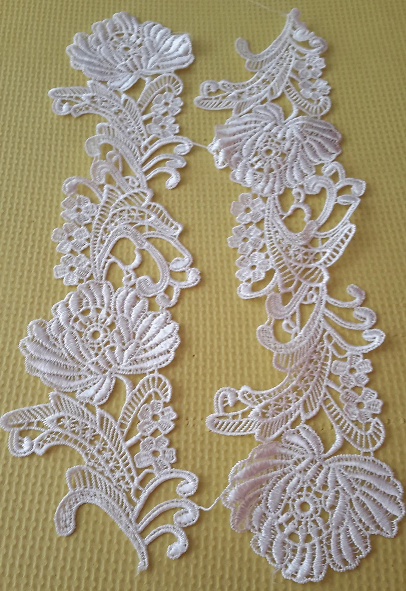 Sew-on Sewing Off White Embroidery Mirror Motif Lace Applique Trimmings Dance Costume Accessories 9 Pairs(18 PCS) TT316
Sew-on Sewing Off White Embroidery Mirror Motif Lace Applique Trimmings Dance Costume Accessories 9 Pairs(18 PCS) TT316