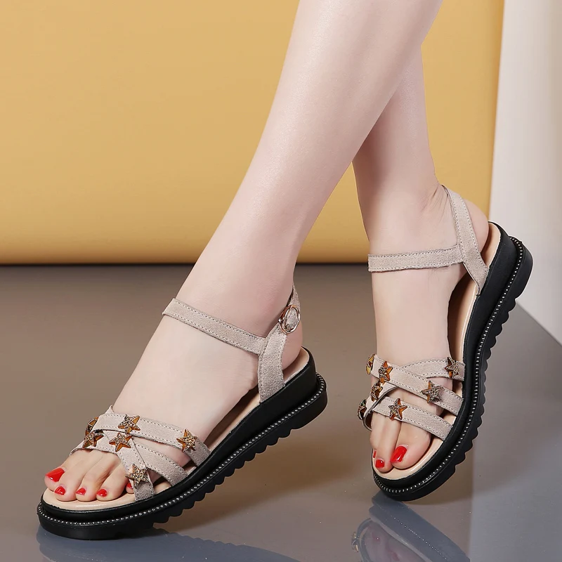 plardin 2019 Summer women flats platform slippers slides sandals Shoes slip on white leather flip flop flat wedge Bech sandals
plardin 2019 Summer women flats platform slippers slides sandals Shoes slip on white leather flip flop flat wedge Bech sandals