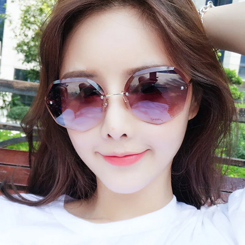 LONSY Luxury Rimless Oversized Sunglasses Women Brand Design Vintage Big Frame Sun Glasses For Female Ladies Eyewear
LONSY Luxury Rimless Oversized Sunglasses Women Brand Design Vintage Big Frame Sun Glasses For Female Ladies Eyewear