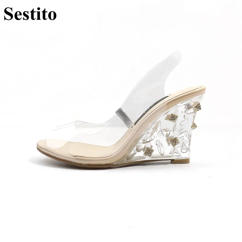 New Design Fashion Peep Toe Transparent Sandals 8.5 cm Transparent Rivet Wedges Casual Women Sandals Slip-on Summer Women Shoes
New Design Fashion Peep Toe Transparent Sandals 8.5 cm Transparent Rivet Wedges Casual Women Sandals Slip-on Summer Women Shoes