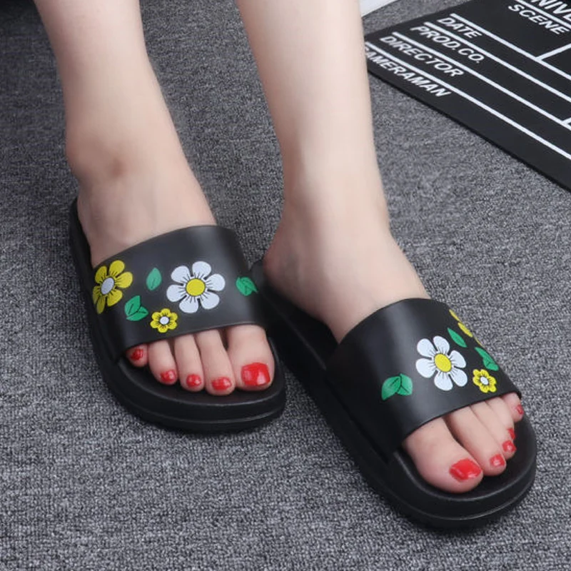PKSAQ Soft Soled Men Women Summer Slippers Flower Print Non-slip Indoor Outdoor Couple Slippers Household Bathroom Slippers TX8
PKSAQ Soft Soled Men Women Summer Slippers Flower Print Non-slip Indoor Outdoor Couple Slippers Household Bathroom Slippers TX8