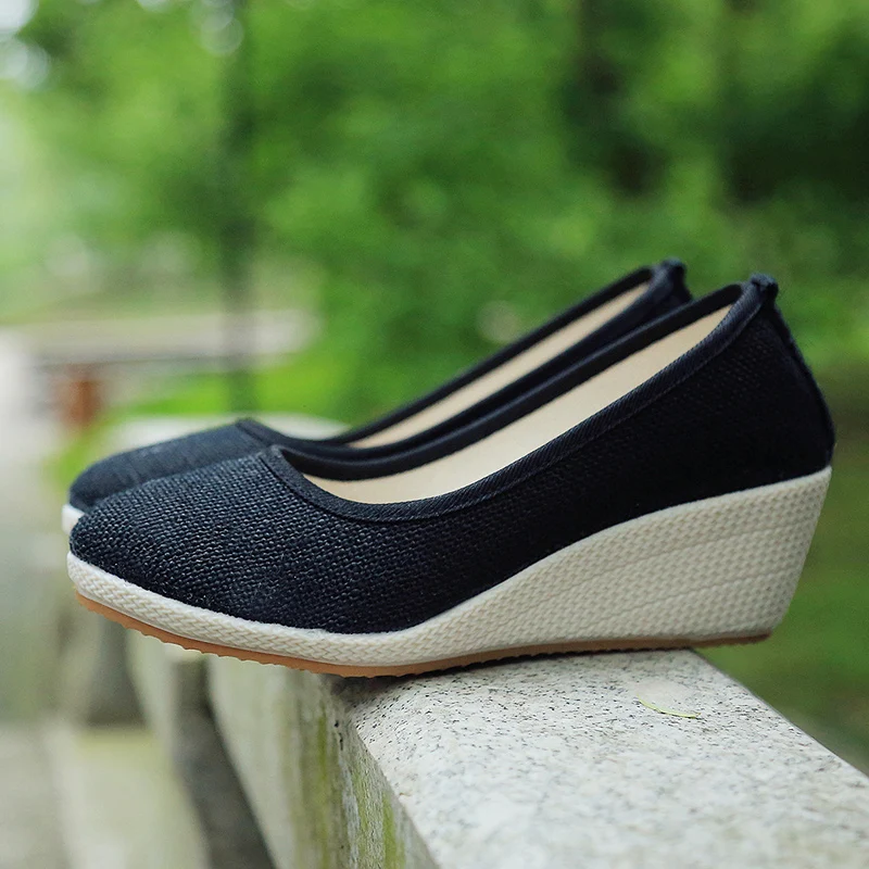 AARDIMI Embroidered Women Platform Shoes High heels Casual Canvas Cotton Fabric Slip On Women's Pumps Wedged Ladies Shoes
AARDIMI Embroidered Women Platform Shoes High heels Casual Canvas Cotton Fabric Slip On Women's Pumps Wedged Ladies Shoes