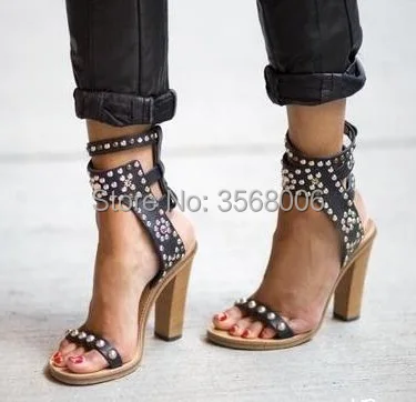 Top Quality Casual Street Style Buckle Strap Gladiator Sandals Stud Rivets Open Toe Women Pumps Rome Sandals High heels Woman
Top Quality Casual Street Style Buckle Strap Gladiator Sandals Stud Rivets Open Toe Women Pumps Rome Sandals High heels Woman