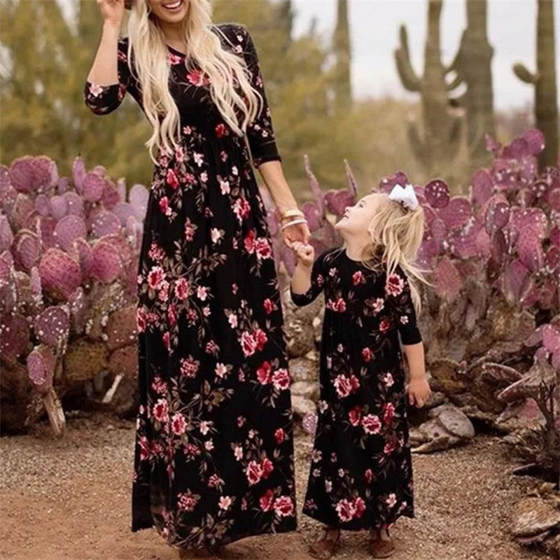 Family Dress Mother and Daughter Matching Black Floral Womens Girls Long Maxi 2019 New Hot Sale Summer vestidos de verano elbise
Family Dress Mother and Daughter Matching Black Floral Womens Girls Long Maxi 2019 New Hot Sale Summer vestidos de verano elbise