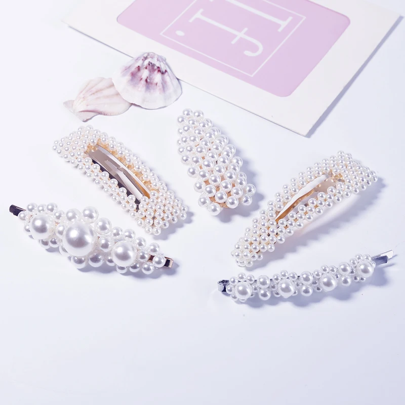 Simone Rocha Fashion Show Pearl Hair Pins Natural Hair Clip Ins Snap Hair Barrette Hair Accessories for Women Grils Dropshipping
Simone Rocha Fashion Show Pearl Hair Pins Natural Hair Clip Ins Snap Hair Barrette Hair Accessories for Women Grils Dropshipping