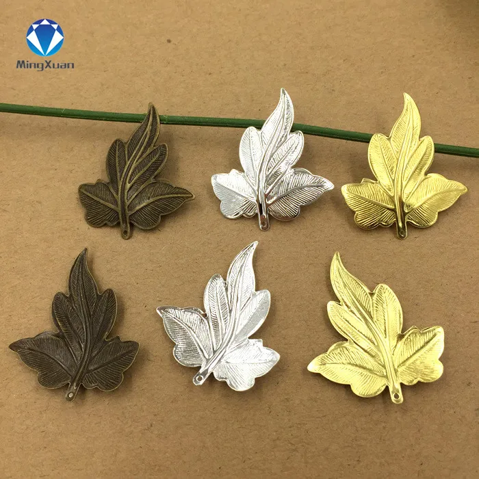 MINGXUAN 10pcs wholesale 35x30mm Maple Leaf jewelry Retro clover jewelry accessories jewelry findings
MINGXUAN 10pcs wholesale 35x30mm Maple Leaf jewelry Retro clover jewelry accessories jewelry findings
