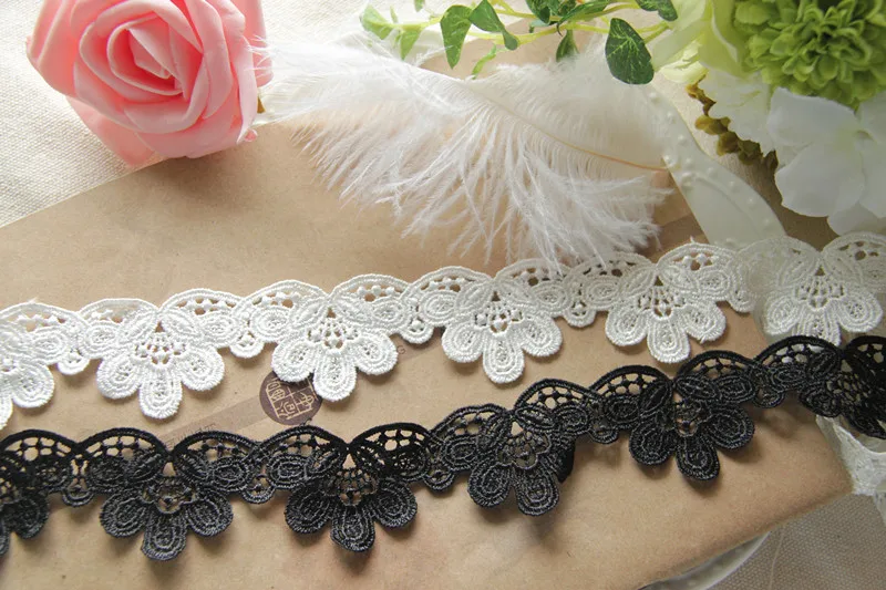 15Yards Polyester Embroidery Lace Applique Trim 3cm width White Black Water Soluble Lace Trim Sewing Accessories
15Yards Polyester Embroidery Lace Applique Trim 3cm width White Black Water Soluble Lace Trim Sewing Accessories