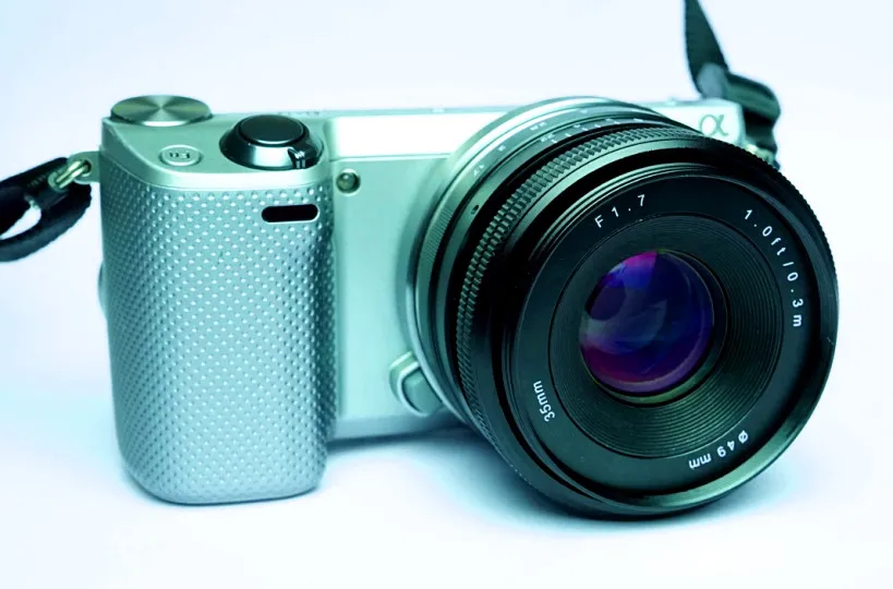 35mm f/1.7 Manual Focus Prime Fixed Lens For Sony E-Mount A6000 A6100 A6300 NEX6 Camera
35mm f/1.7 Manual Focus Prime Fixed Lens For Sony E-Mount A6000 A6100 A6300 NEX6 Camera
