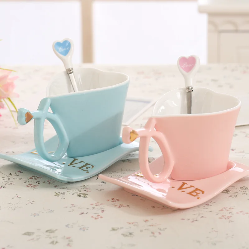 New design creative gift zakka cute lovers heart ceramic coffee mug set milk breakfast tea ring white pink blue cup for couples
New design creative gift zakka cute lovers heart ceramic coffee mug set milk breakfast tea ring white pink blue cup for couples