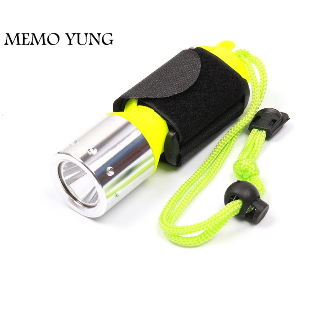 100% Waterproof IP67 Diving Flashlight XML T6 LED 10W Underwater Torch 18650 LED Diver Flash light with rope and Wristband 8023
100% Waterproof IP67 Diving Flashlight XML T6 LED 10W Underwater Torch 18650 LED Diver Flash light with rope and Wristband 8023