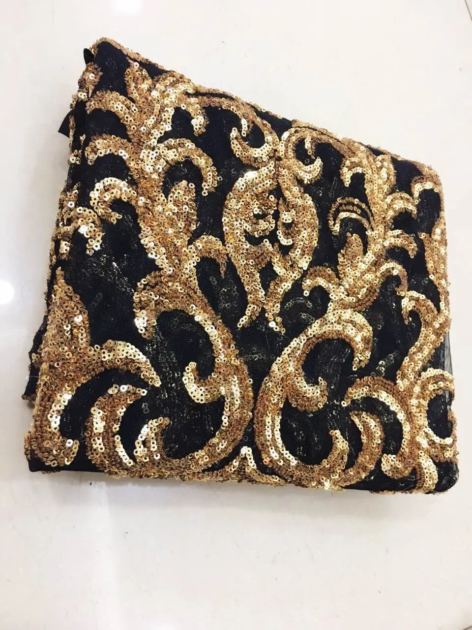 LY3002 Royal Gold color African French Lace Fabric High Quality African Tulle Mesh Lace Fabric with sequins African Net Lace
LY3002 Royal Gold color African French Lace Fabric High Quality African Tulle Mesh Lace Fabric with sequins African Net Lace