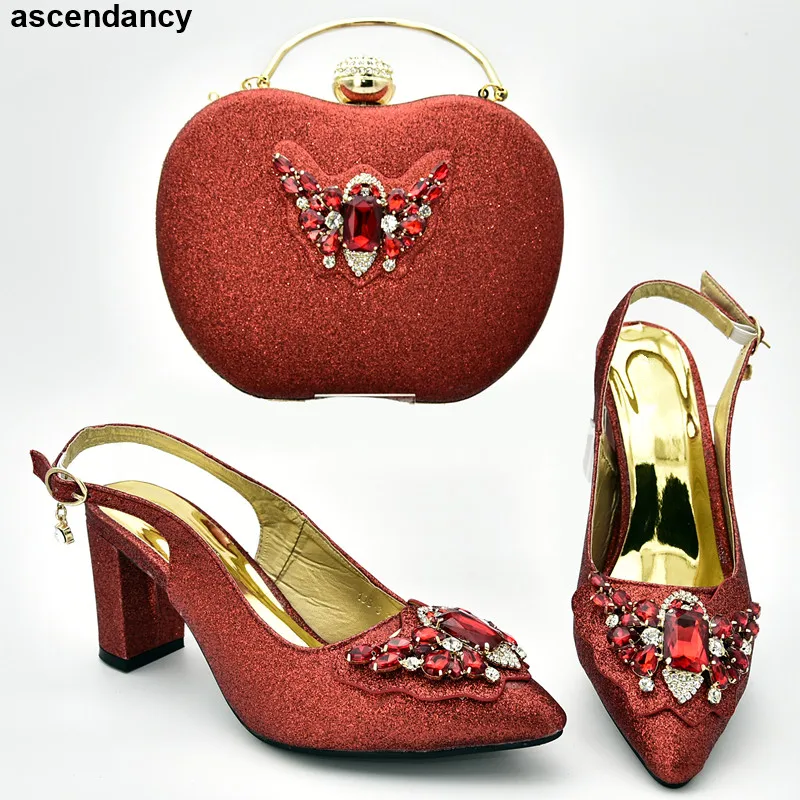Latest Design African Women Shoes and Bag Set Decorated with Rhinestone Luxury Shoes Women 2019 Shoe and Bag for Nigeria Party
Latest Design African Women Shoes and Bag Set Decorated with Rhinestone Luxury Shoes Women 2019 Shoe and Bag for Nigeria Party