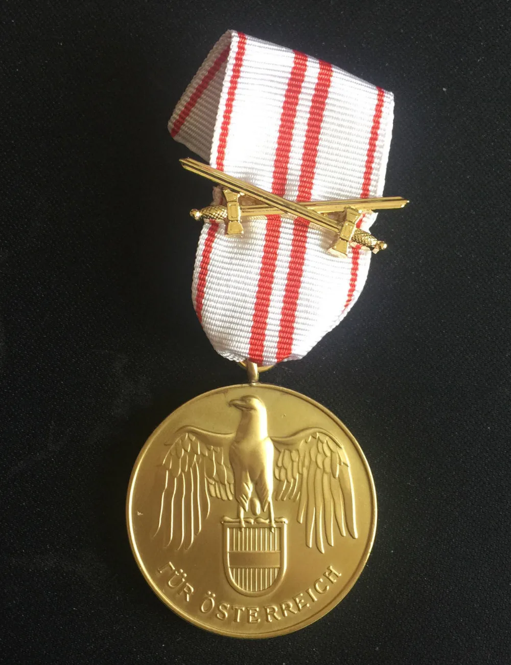 WW1 Austrian 1914-1918 "FUR OSTERREICH" MILITARY MEDAL & BADGE - World military Store
WW1 Austrian 1914-1918 "FUR OSTERREICH" MILITARY MEDAL & BADGE - World military Store