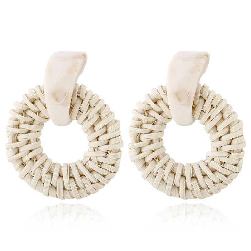 2019 Korea Handmade Bamboo Straw Braid Pendent Hollow Drop Earrings Vintage Multiple Rattan Vine Knit Long Earrings for Women
2019 Korea Handmade Bamboo Straw Braid Pendent Hollow Drop Earrings Vintage Multiple Rattan Vine Knit Long Earrings for Women