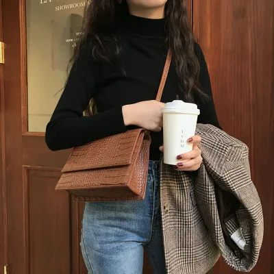 HOT SALE! New Fashion luxury Women Bag Famous Brand Designer pu Leather Cross body Bag European style Crocodile Grain Female Bag
HOT SALE! New Fashion luxury Women Bag Famous Brand Designer pu Leather Cross body Bag European style Crocodile Grain Female Bag