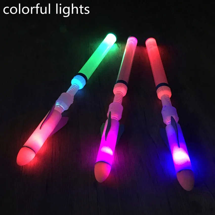 1PCS LED Light Flash Rocket Gun LED Amazing Arrow Helicopter Simulation EVA Foam Bazooka Toy Flying Toy For Kids Random Color
1PCS LED Light Flash Rocket Gun LED Amazing Arrow Helicopter Simulation EVA Foam Bazooka Toy Flying Toy For Kids Random Color