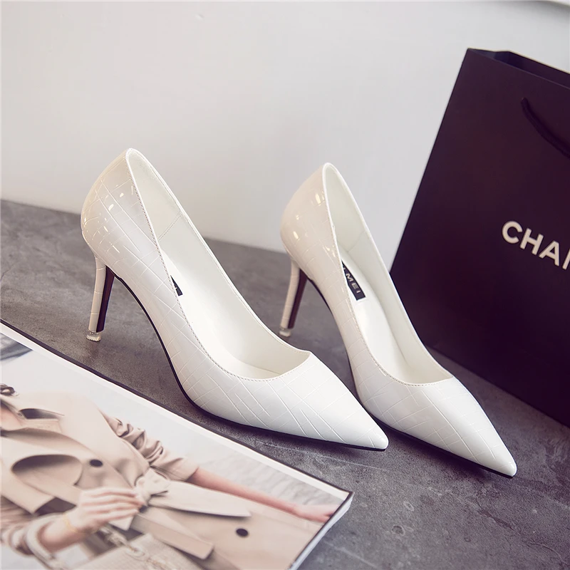 High-heeled shoes women's fine with autumn and winter 2018 new wild sexy pointed work shoes OL professional black single shoes 7
High-heeled shoes women's fine with autumn and winter 2018 new wild sexy pointed work shoes OL professional black single shoes 7