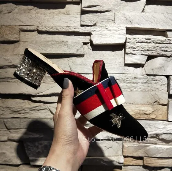 2019 Chic Gingham Bow-knot Black Flock Gold Embroidery a honeybee Women Slides Mid Square Heel Crystal Studed Shoes Woman
2019 Chic Gingham Bow-knot Black Flock Gold Embroidery a honeybee Women Slides Mid Square Heel Crystal Studed Shoes Woman