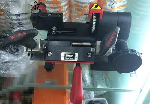 1PC Advanced multi-function Q27 key making copy fitting machine Key duplicating machine locksmith supplies tools
1PC Advanced multi-function Q27 key making copy fitting machine Key duplicating machine locksmith supplies tools
