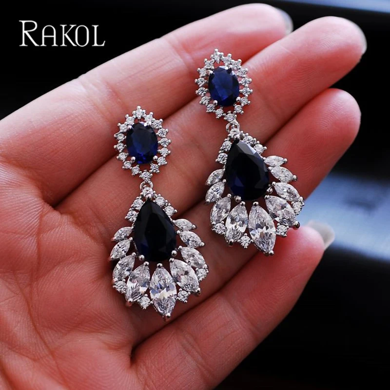 RAKOL Korea Elegant Chandelier AAA+ Cubic Zirconia Long Big Crystal Bridal Dangle Drop Earring For Wedding Jewelry RE03635K
RAKOL Korea Elegant Chandelier AAA+ Cubic Zirconia Long Big Crystal Bridal Dangle Drop Earring For Wedding Jewelry RE03635K