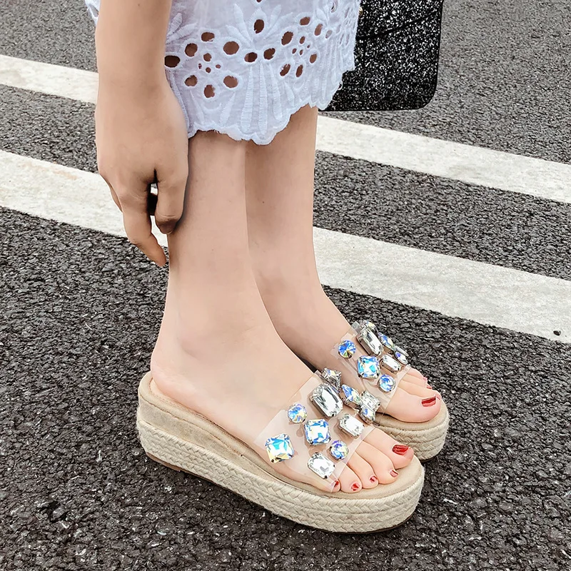 Crystal transparent slippers rivet shoes platform wedges women summer sandals thick high heel beach shoes flip flops girl slides
Crystal transparent slippers rivet shoes platform wedges women summer sandals thick high heel beach shoes flip flops girl slides
