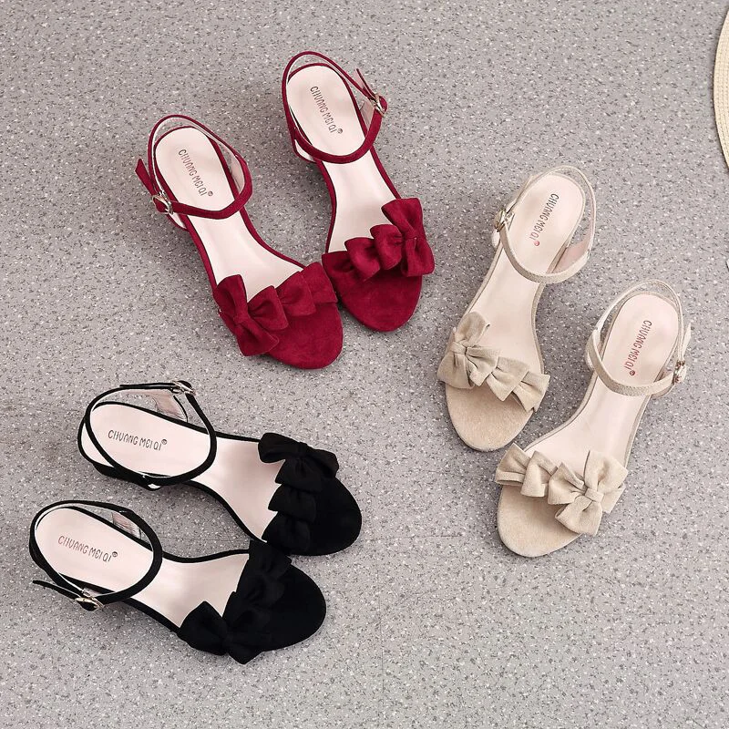 2019 new summer thick with a word with fashion wild butterfly flower ladies open toe sandals
2019 new summer thick with a word with fashion wild butterfly flower ladies open toe sandals